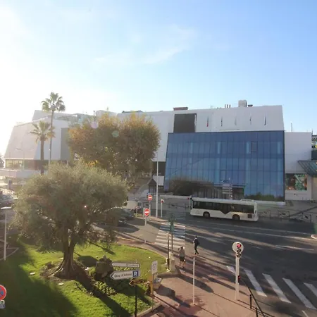 Top Floor Apartment With Terrasse, Close To Croisette Appartement Cannes
