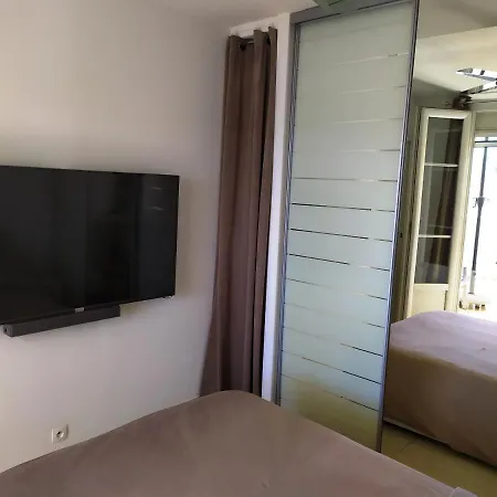 Top Floor Apartment With Terrasse, Close To Croisette Cannes