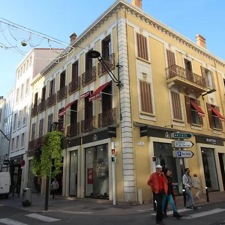 Top Floor Apartment With Terrasse, Close To Croisette * Cannes