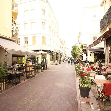 Top Floor Apartment With Terrasse, Close To Croisette Cannes